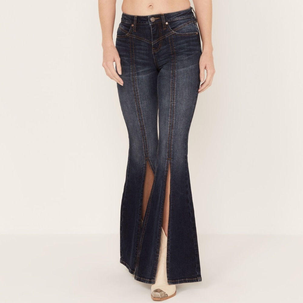 SHYANNE MID RISE JEANS